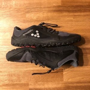 Vivobarefoot Primus Trail FG Charcoal Sneaker